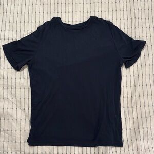 Frank and Oak Women’s Navy T-shirt Small